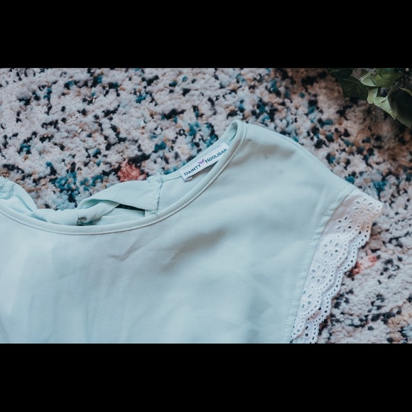 Mint lace romper - Picture 2 of 3